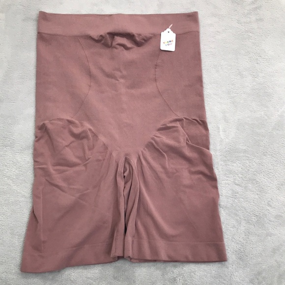 Rhonda Shear High Waist Smoothing Long Leg Panty 1X  NWOT - Picture 1 of 4